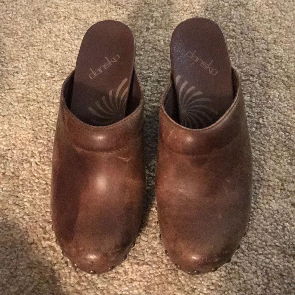 Size 38 (like 8) woman Dansko brown leather clogs